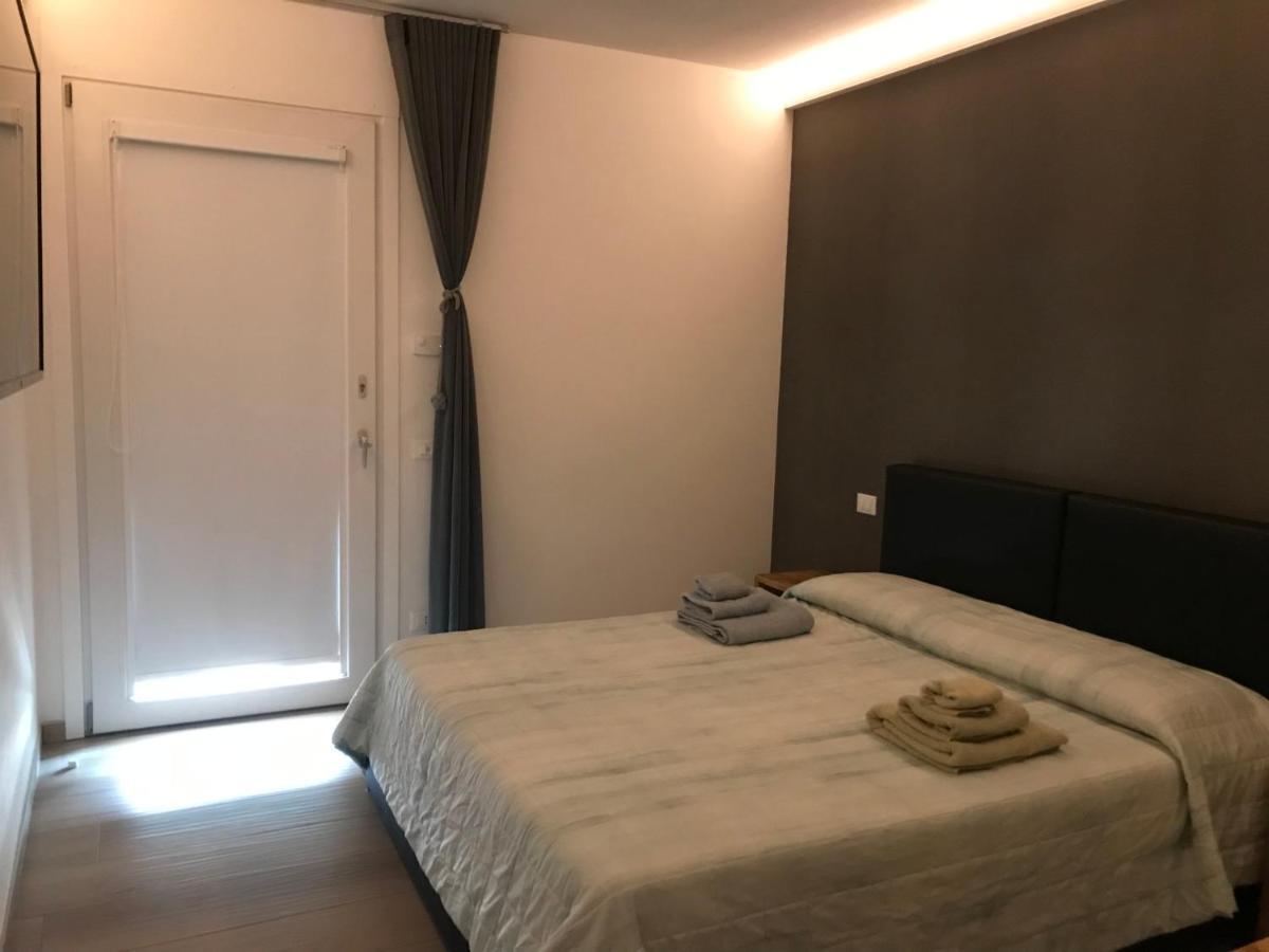 Dimora Aurora Hotel Pastrengo Buitenkant foto